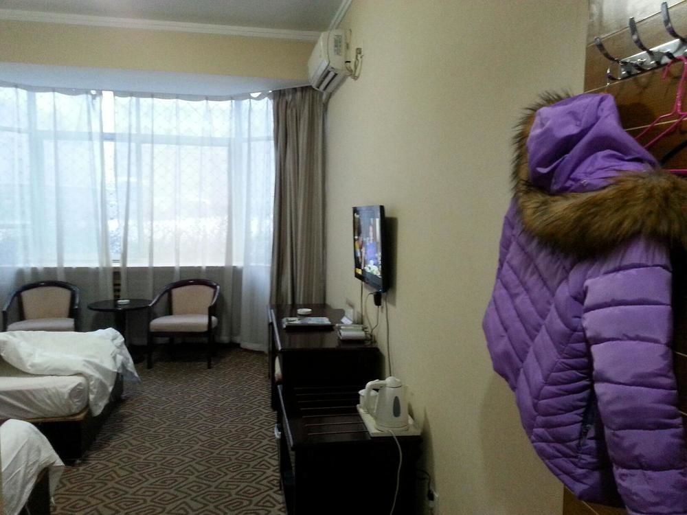 Huashan Jinsui Hotel Huayin Bagian luar foto