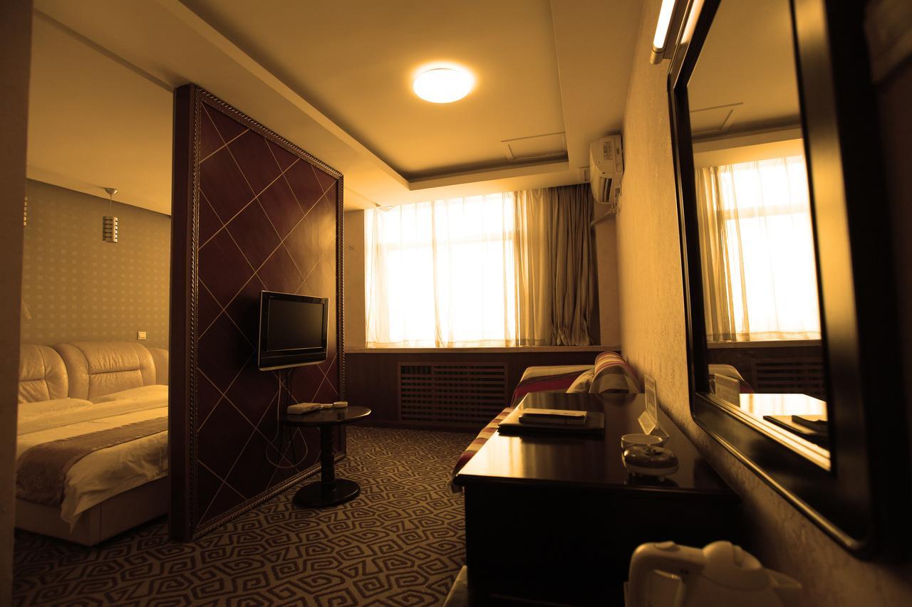 Huashan Jinsui Hotel Huayin Bagian luar foto