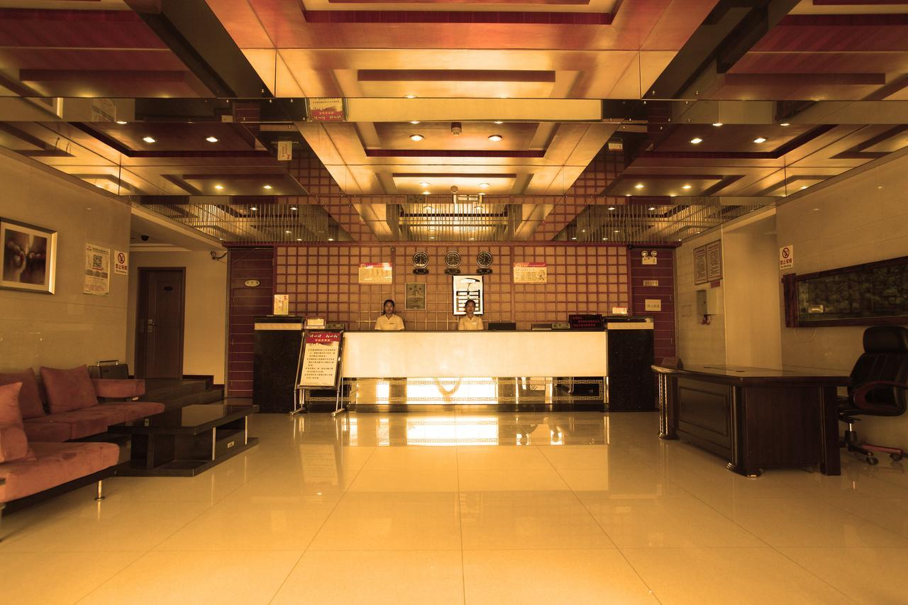 Huashan Jinsui Hotel Huayin Bagian luar foto