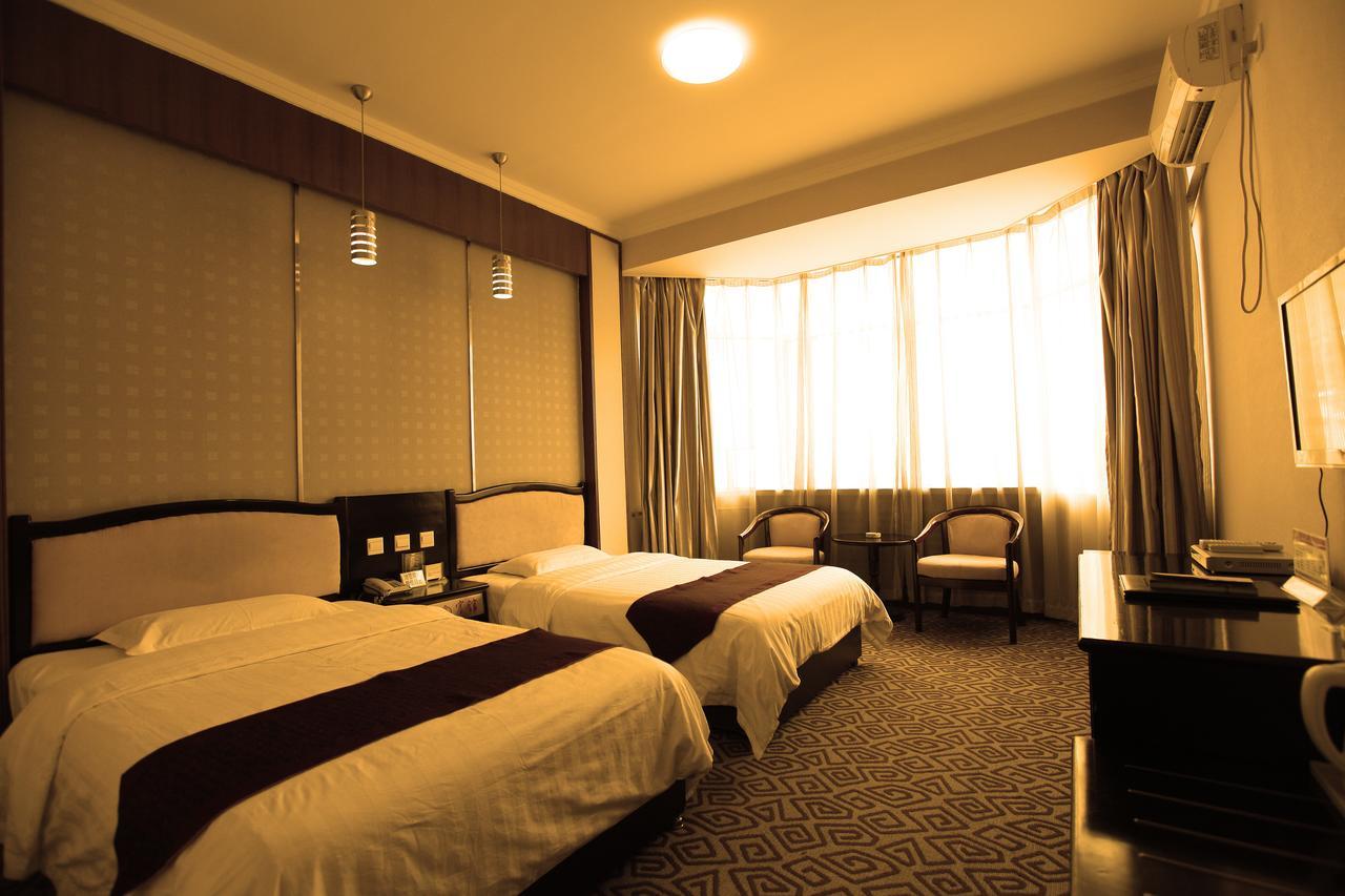 Huashan Jinsui Hotel Huayin Bagian luar foto