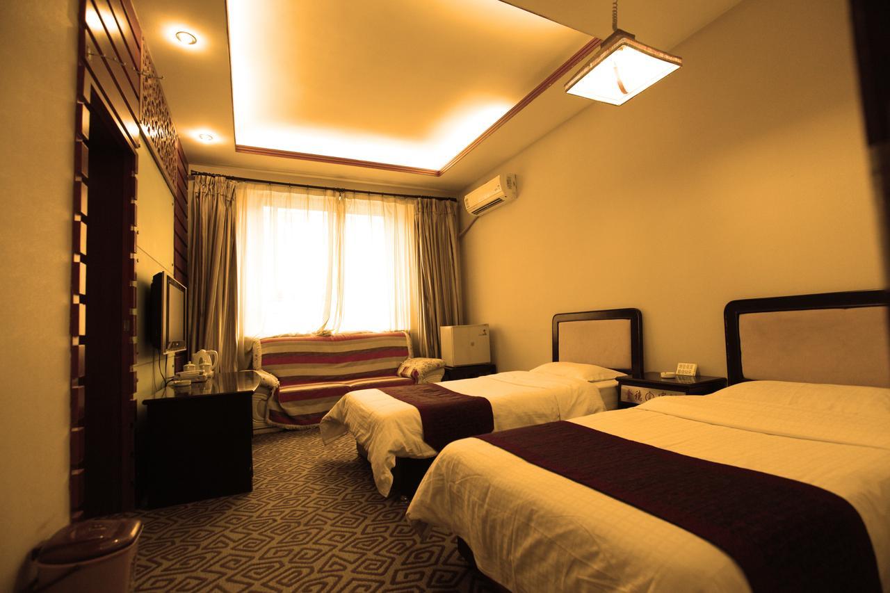 Huashan Jinsui Hotel Huayin Bagian luar foto