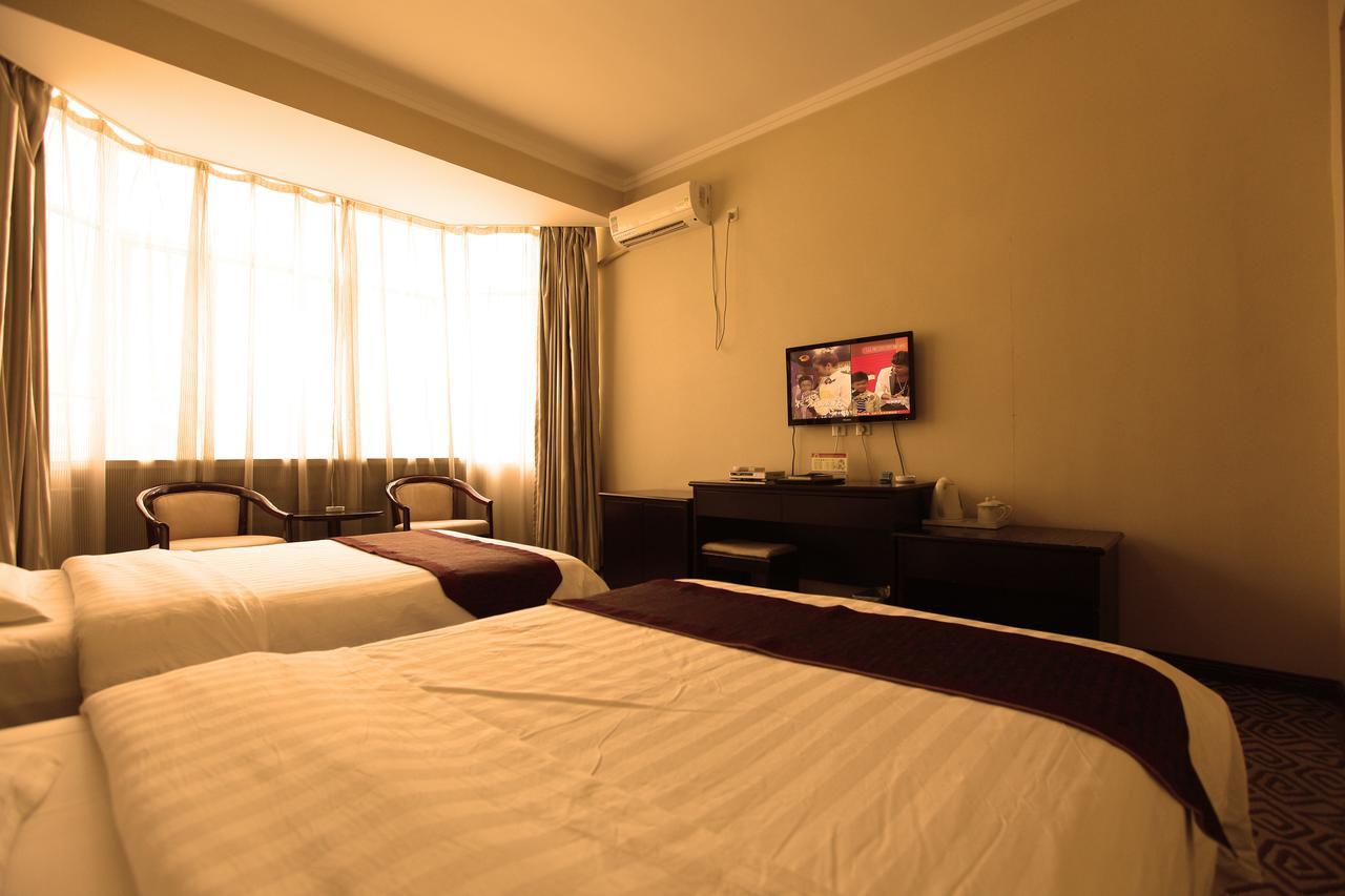 Huashan Jinsui Hotel Huayin Bagian luar foto