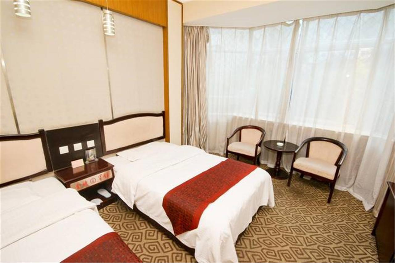 Huashan Jinsui Hotel Huayin Bagian luar foto